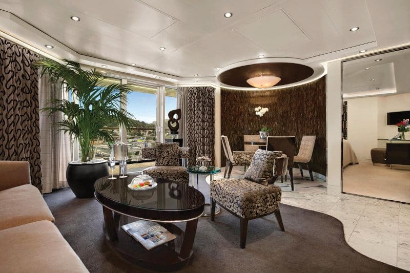 Oceania Suite Living